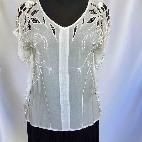 Anthropologie White Short Dolman Sleeve Cut-out Embroidered Top - Picture 2 of 5